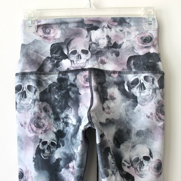 Grey Light Purple Skull Smoke Flower Tight Leggings Small - Picture 4 of 5